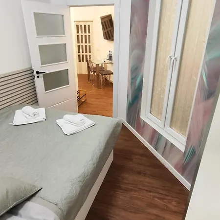 Reina Apartment