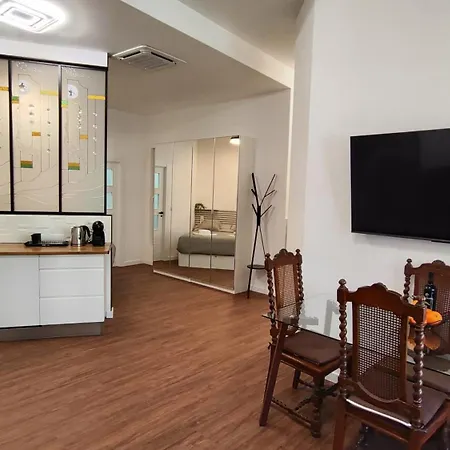 Reina Apartment Valencia