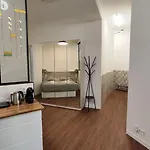 Reina Апартаменты Валенсия